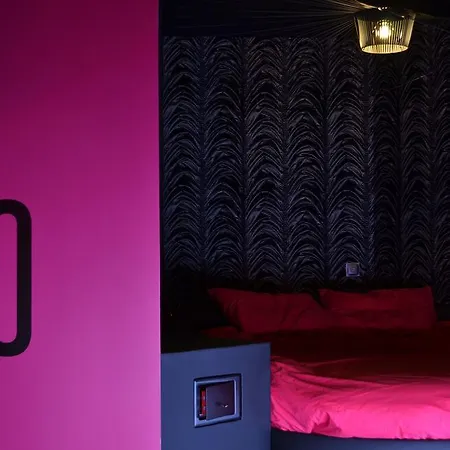 Le Clair Obscur Apartman